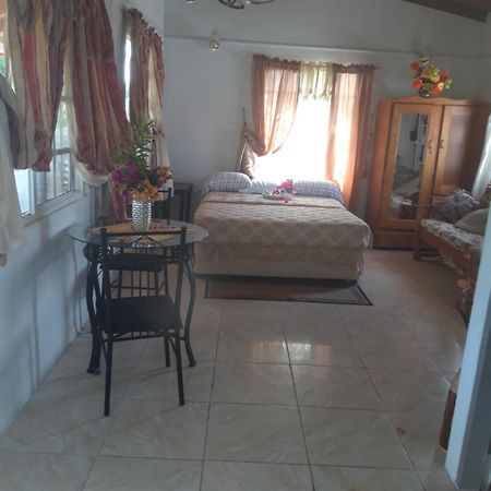 Tranquil Guest House Buccoo المظهر الخارجي الصورة